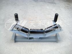 槽型調心(xin)托輥組 TD75型(xing)