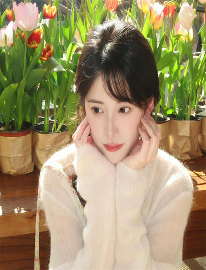 av电影天堂_闪耀的她电视剧全集免费观看_我和初中女同学的激情